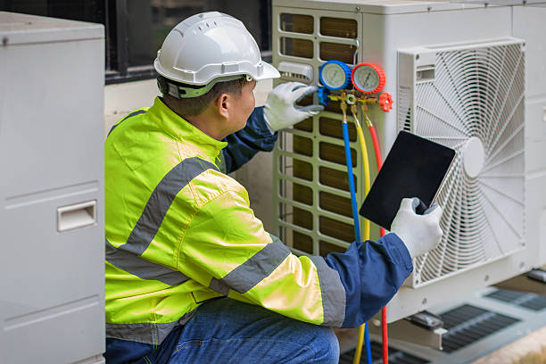 Professional Hvac Maintenance technician working in Leonard, TX